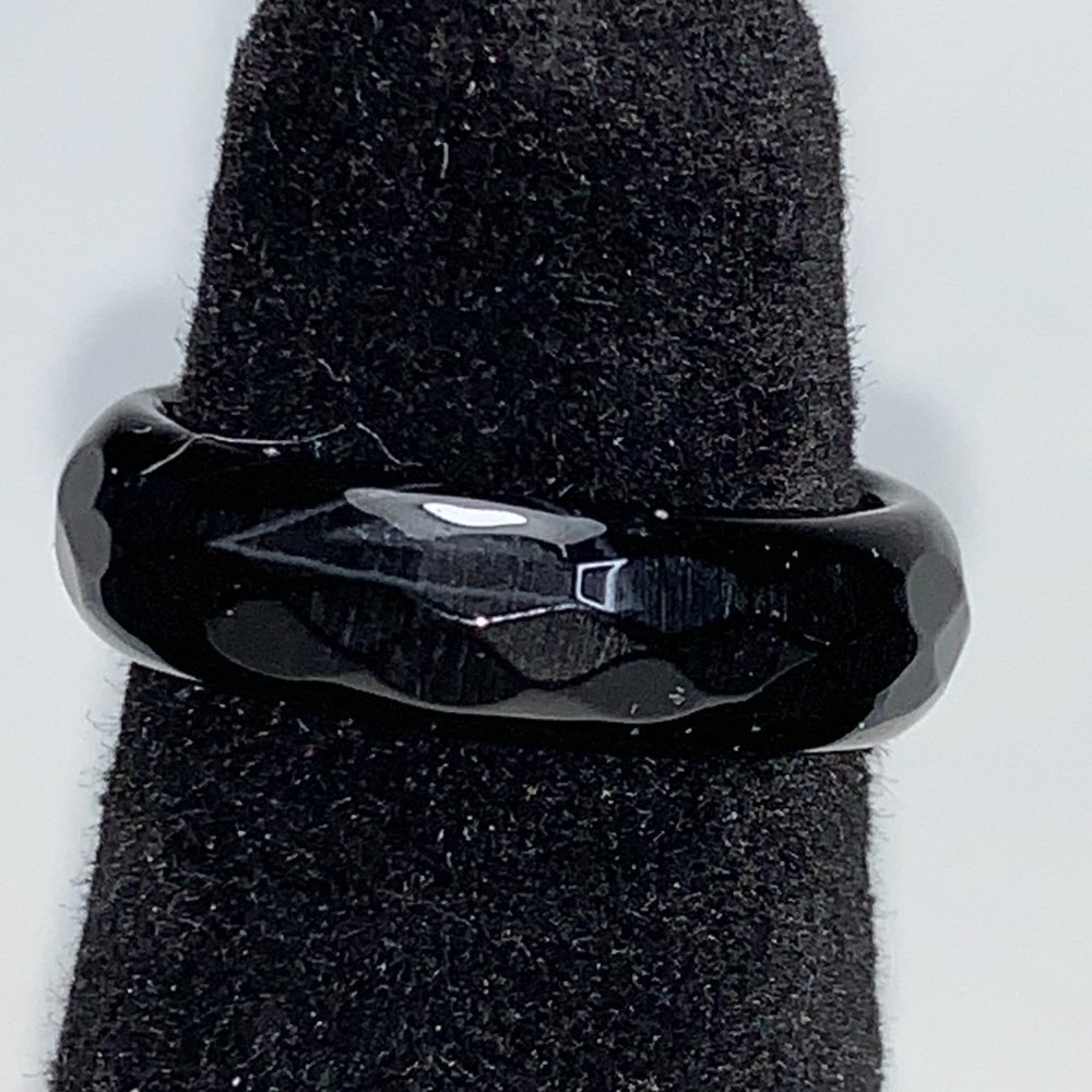 Faceted Onyx Solitaire Rings - Picture 2 of 16